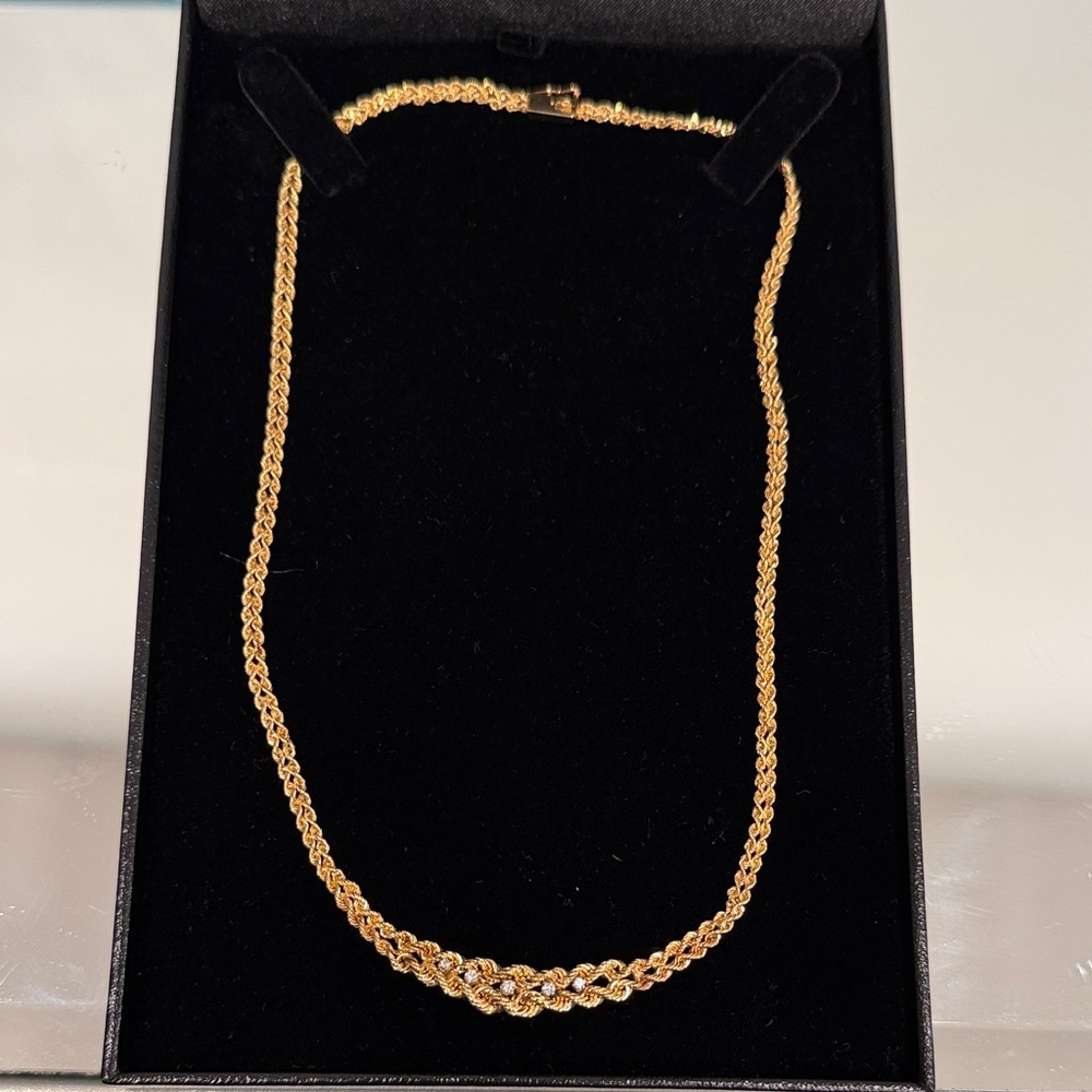 Solid 14K Gold Necklace w/Natural Round Diamonds. 10.98 Grams - Picture 3 of 15